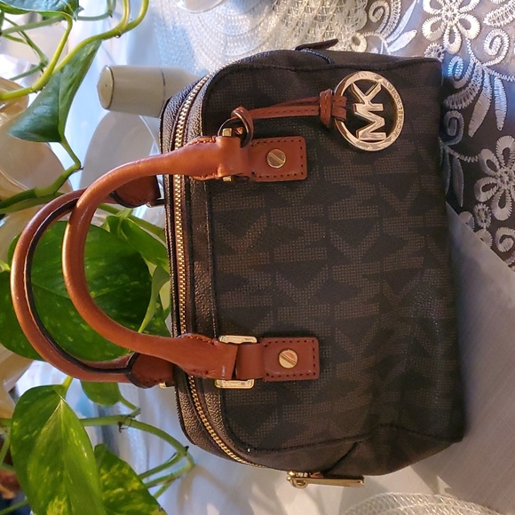 Michael Kors Mini Bag - Picture 1 of 6